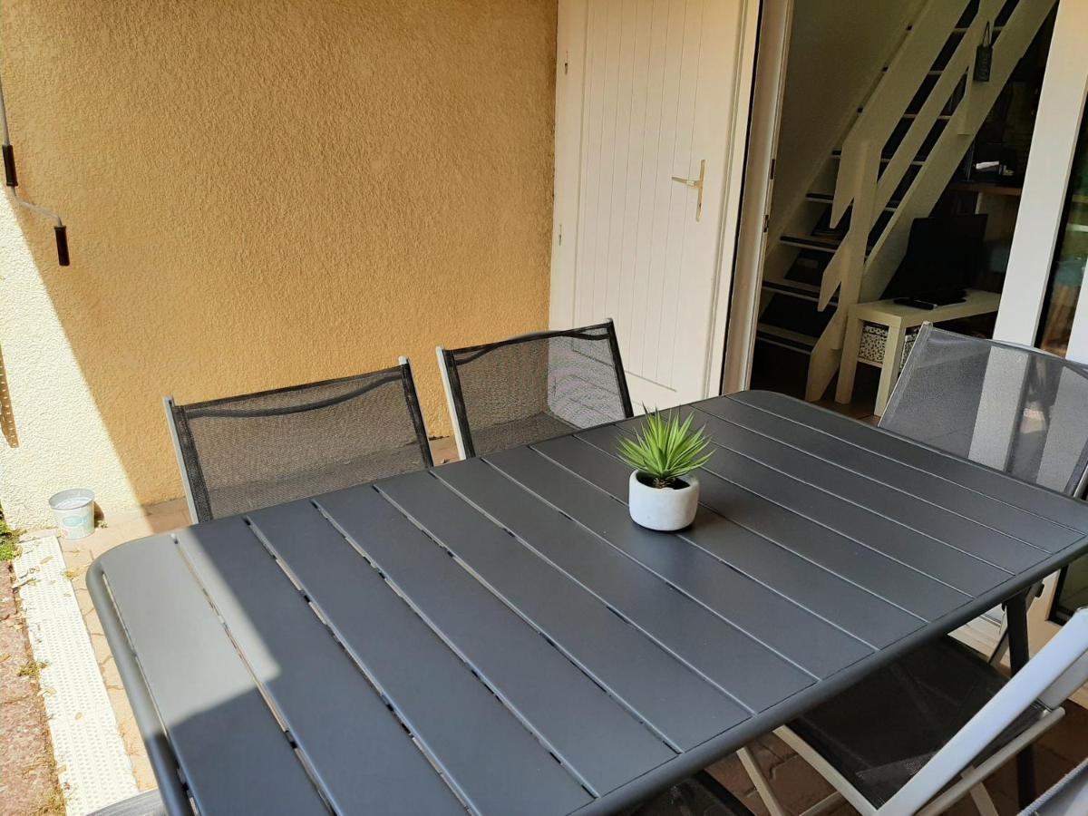 Charmante Villa Patio Avec Terrasse : Proche Plages Et Centre, Ideale Pour 4 Personnes - Fr-1-239-789 Capbreton Buitenkant foto