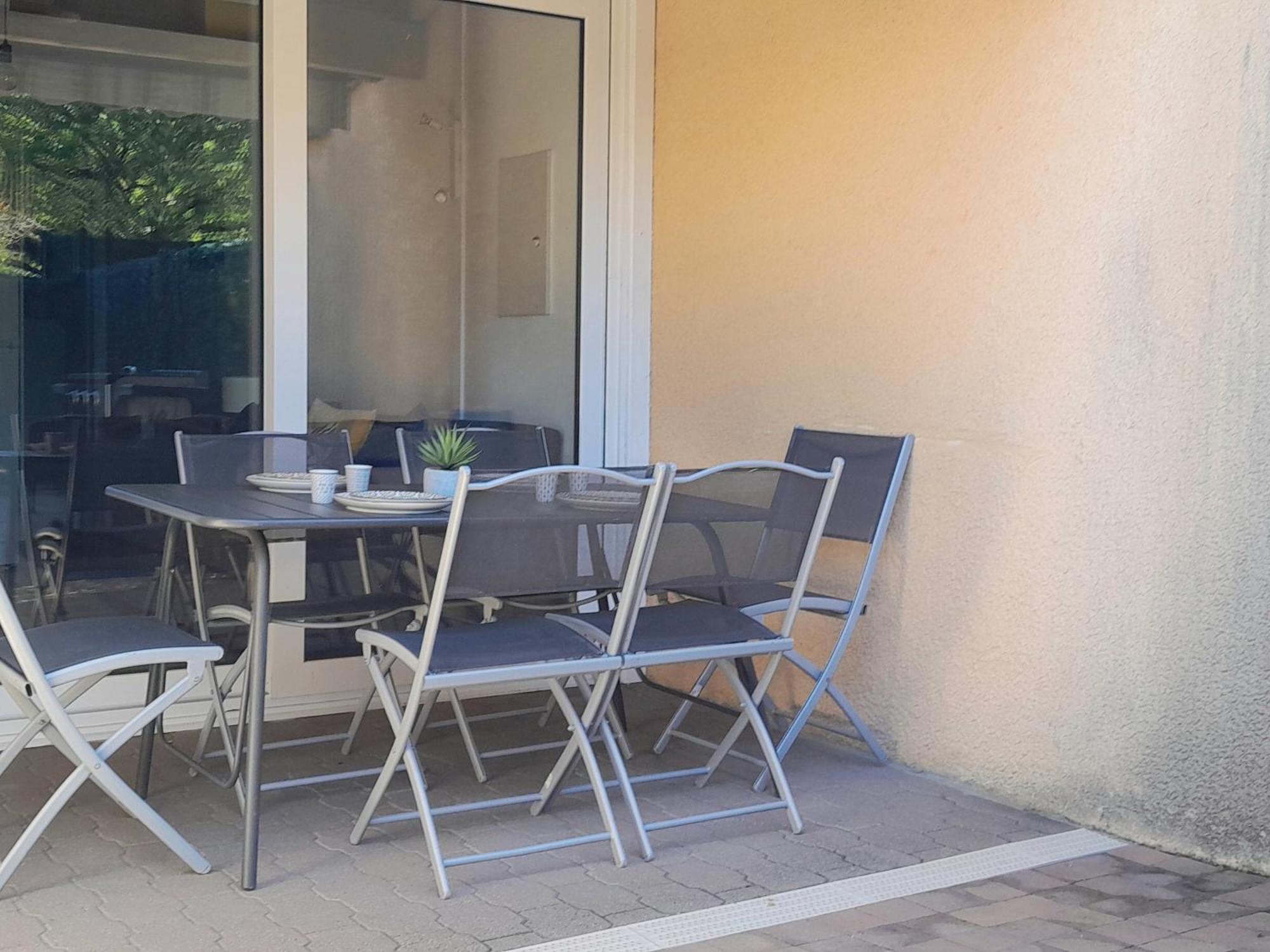 Charmante Villa Patio Avec Terrasse : Proche Plages Et Centre, Ideale Pour 4 Personnes - Fr-1-239-789 Capbreton Buitenkant foto
